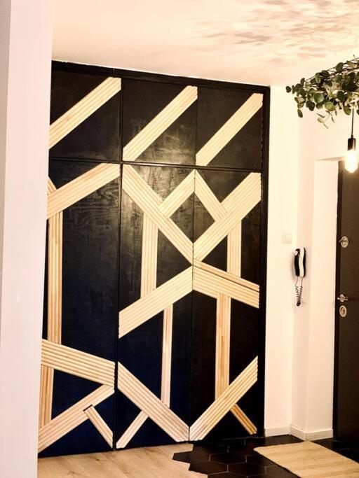 شقة Heart Of The City - Modern Studio With Balcony بوخارست المظهر الخارجي الصورة