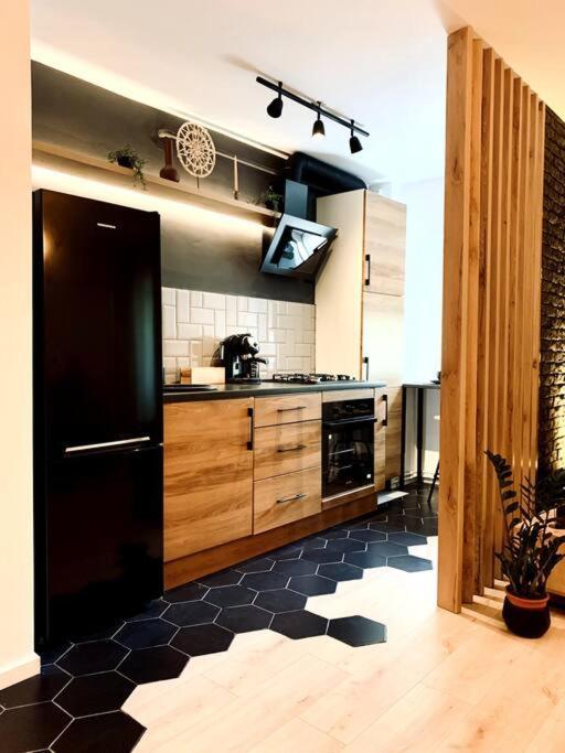 شقة Heart Of The City - Modern Studio With Balcony بوخارست المظهر الخارجي الصورة
